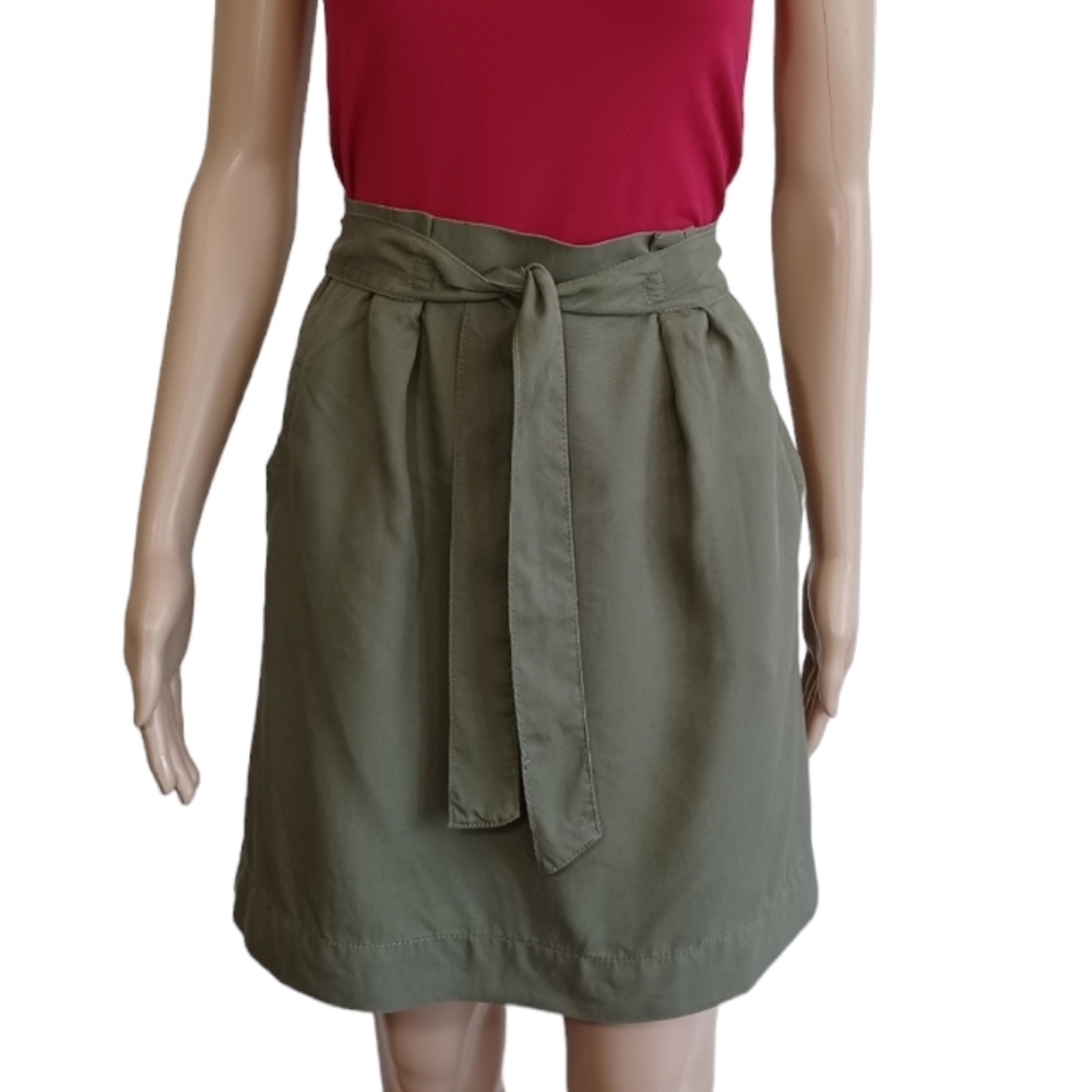 a loves a Skirt - Size 2